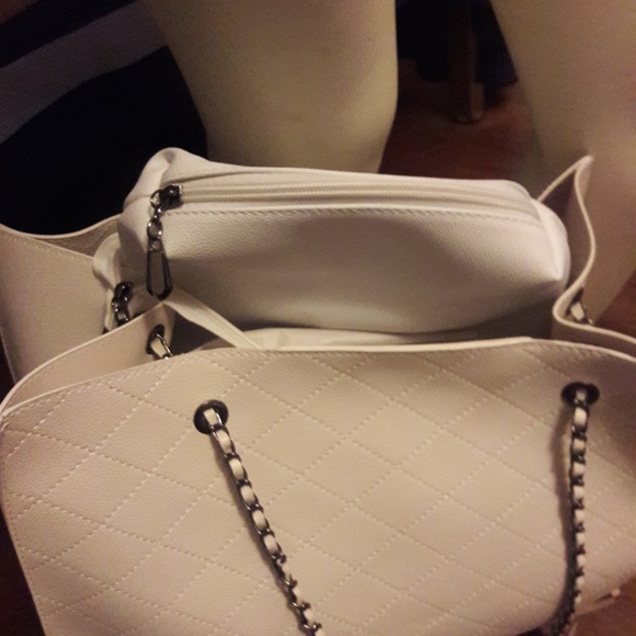 Purses - Picture 4 of 8